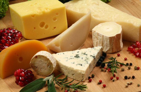 たくさんの種類のチーズ